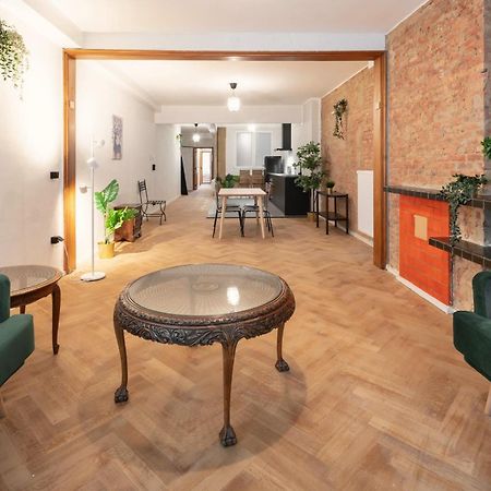 Two-Bedroom Apartments In The Heart Of Антверпен Экстерьер фото