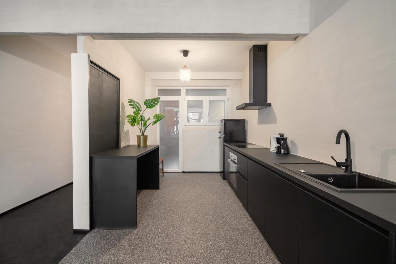Two-Bedroom Apartments In The Heart Of Антверпен Экстерьер фото
