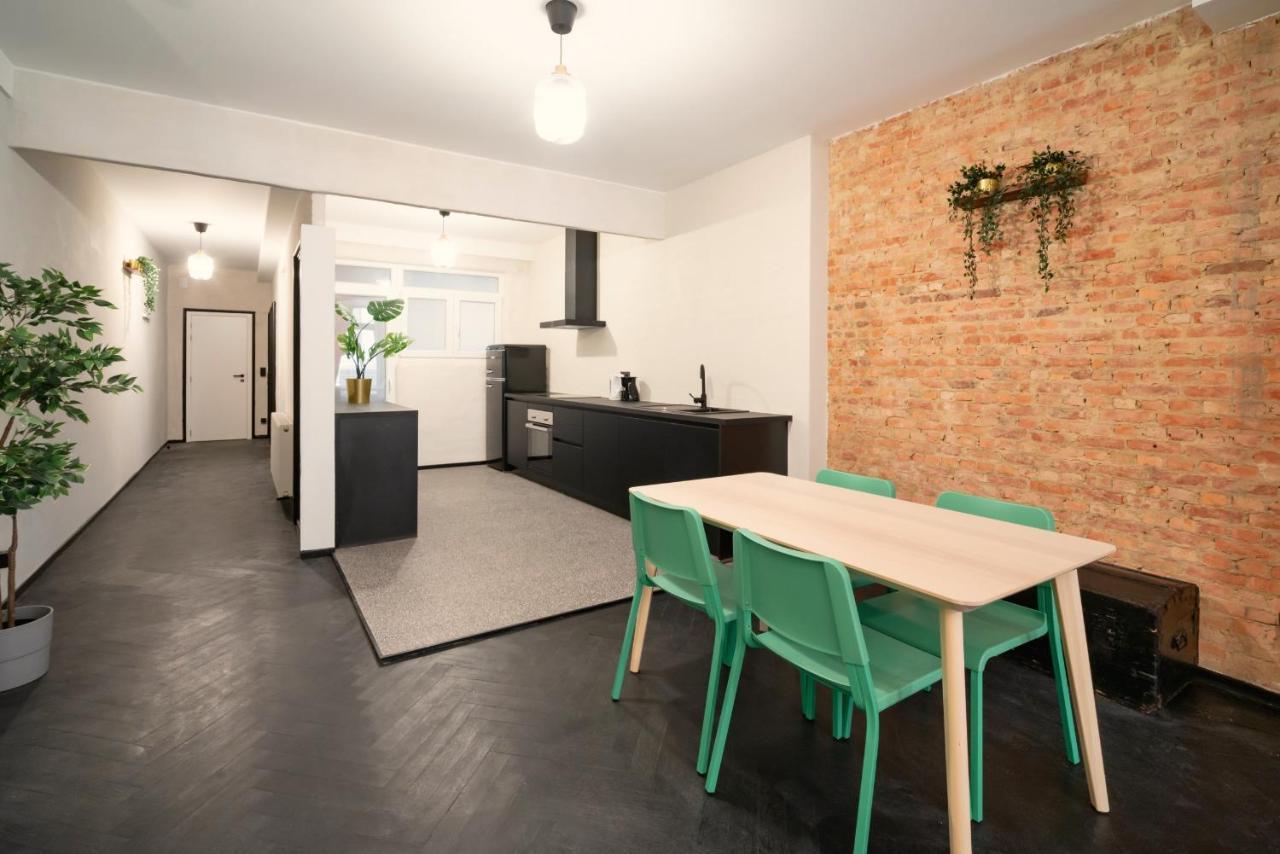 Two-Bedroom Apartments In The Heart Of Антверпен Экстерьер фото