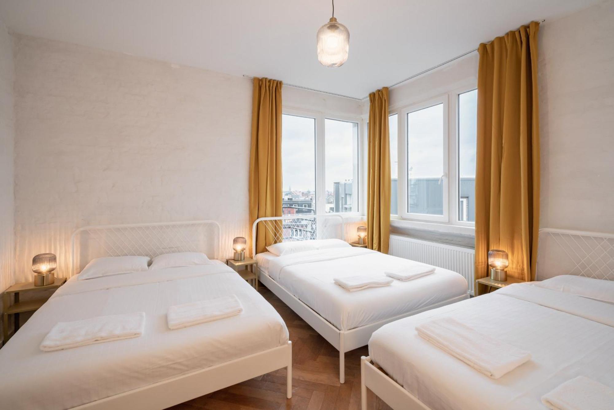 Two-Bedroom Apartments In The Heart Of Антверпен Экстерьер фото