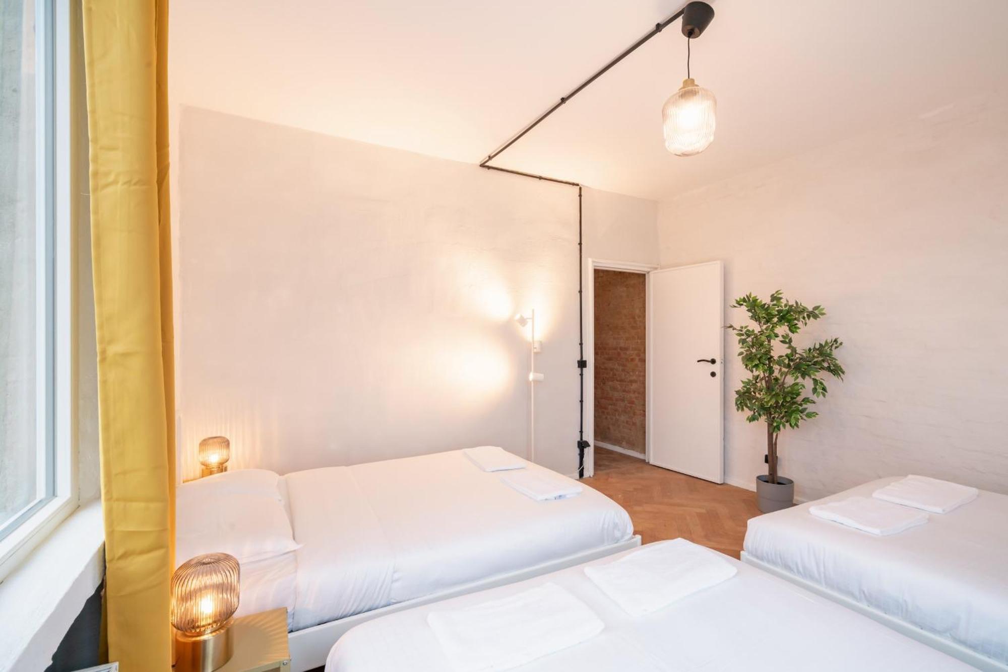 Two-Bedroom Apartments In The Heart Of Антверпен Экстерьер фото