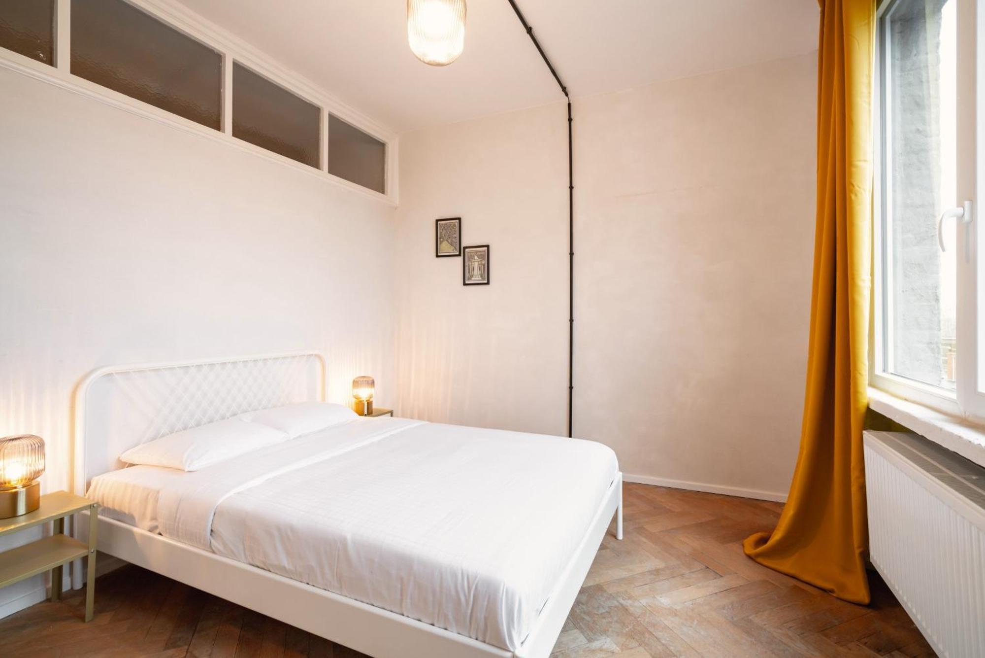 Two-Bedroom Apartments In The Heart Of Антверпен Экстерьер фото
