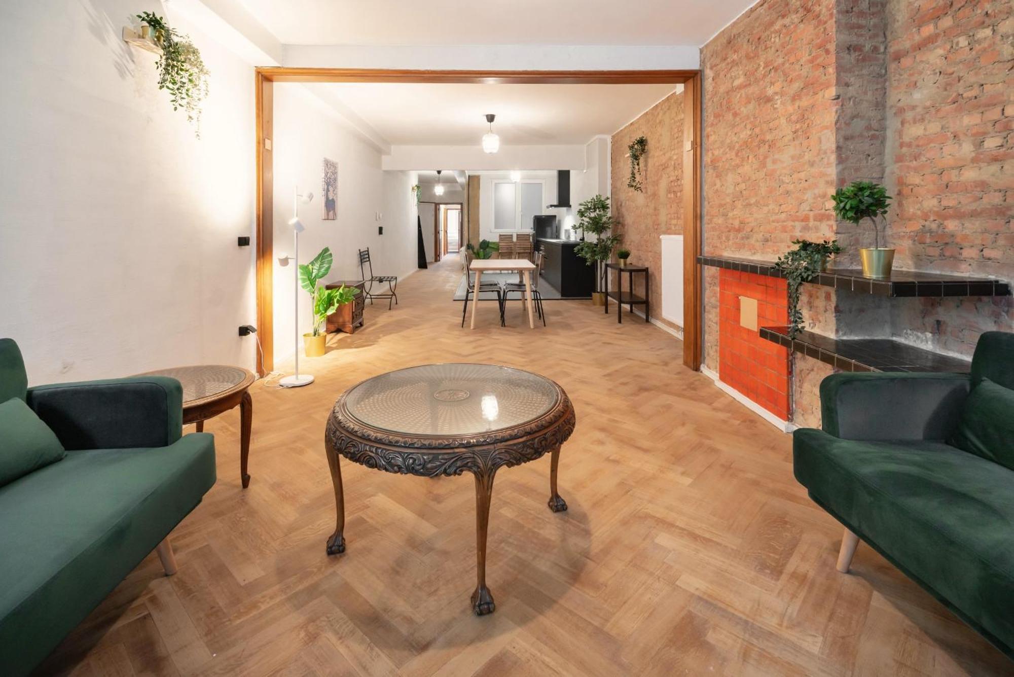 Two-Bedroom Apartments In The Heart Of Антверпен Экстерьер фото